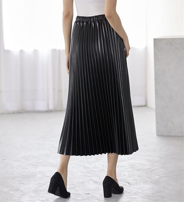 BELLUNA（ベルーナ）の「レザーライクプリーツスカート（ロングスカート）」｜詳細画像
