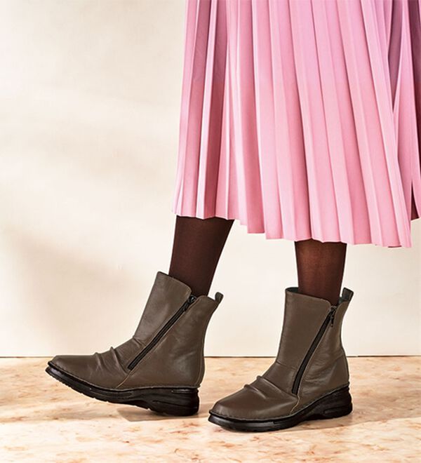 ルフラン（ルフラン）の「ｔｏ　ｂｅ　ｃｏｎｔｉｎｕｅｄ　やわらか山羊革４Ｅショートブーツ（ブーツ）」｜詳細画像