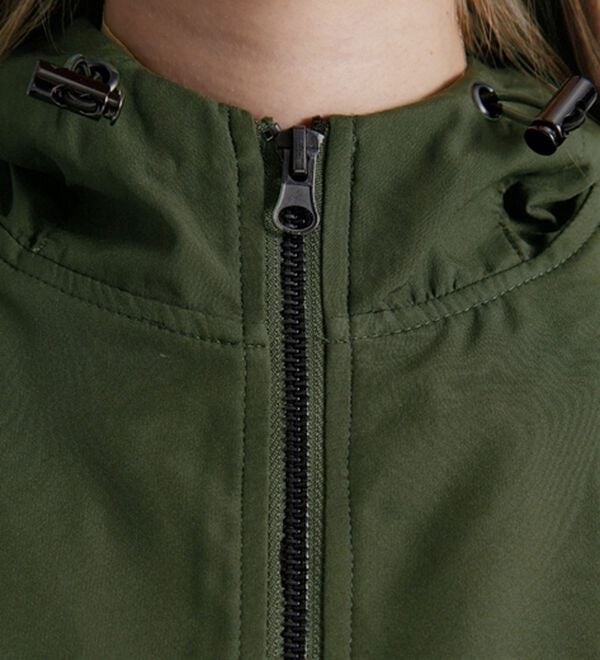 BELLUNA（ベルーナ）の「はっ水加工ボンディング素材ロング丈パーカー（ハーフコート）」｜詳細画像