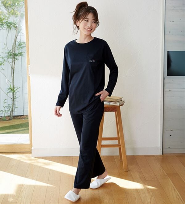 LAVIENNE（ラヴィエンヌ）の「【母の日に！着るだけ疲労回復】リカバリーウェア＜ネコロビ＞（パジャマ・ルームウェア）」｜ブラック