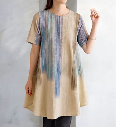 BELLUNA（ベルーナ）の「さわやかブルー手描きプリントチュニックワンピース（チュニックワンピース）」