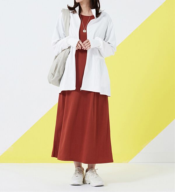 BELLUNA（ベルーナ）の「紫外線を快適にブロック！ギャザー切替ラッシュガードジャケット（パーカー）」｜詳細画像