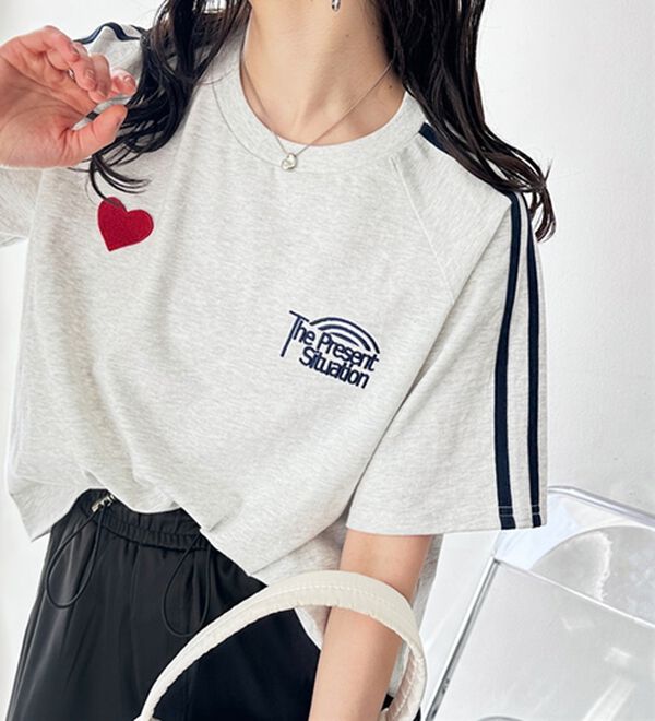 GeeRA（ジーラ）の「ハート刺しゅうラインＴシャツ（カットソー）」｜詳細画像