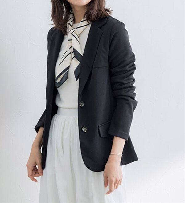 Pierrot（ピエロ）の「ＯＮ／ＯＦＦ使えるポンチ素材テーラードジャケット（テーラードジャケット）」｜詳細画像