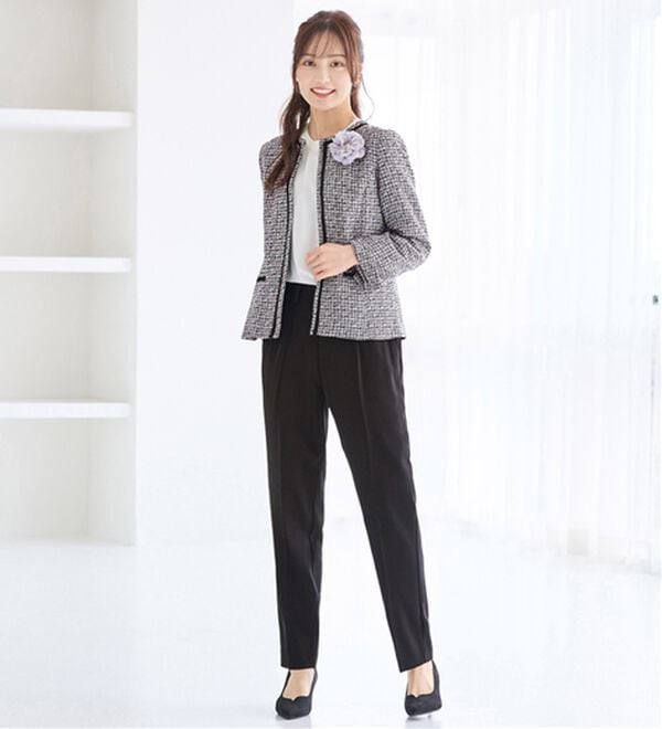 alotta（アロッタ）の「【選べるパンツ】洗える！３点セット着回し力抜群スーツ（パンツスーツ）」｜モノトーン系テーパード