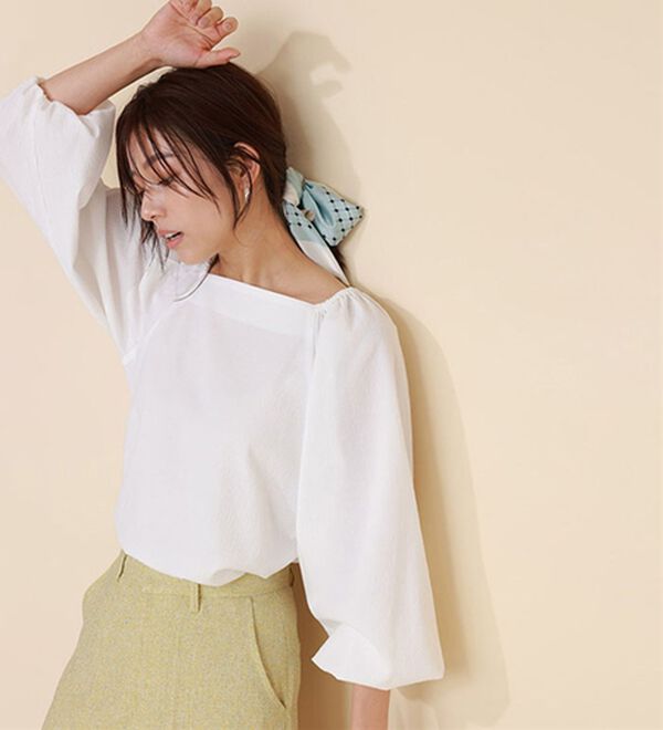 Pierrot（ピエロ）の「スクエアネックボリュームブラウス（ブラウス）」｜詳細画像