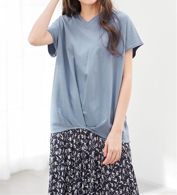 Viola e Viola（ヴィオラ エ ヴィオラ）の「綿１００％ゆったり裾タックＴシャツ（Tシャツ）」｜詳細画像