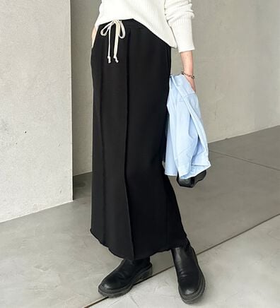 GeeRA（ジーラ）の「すっきり見え！フロントラインスウェットナロースカート（ロングスカート）」