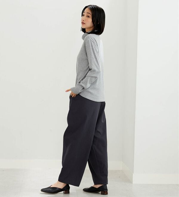 BELLUNA（ベルーナ）の「まるでニット！サラッと軽いリブハイネックプルオーバー（カットソー）」｜詳細画像
