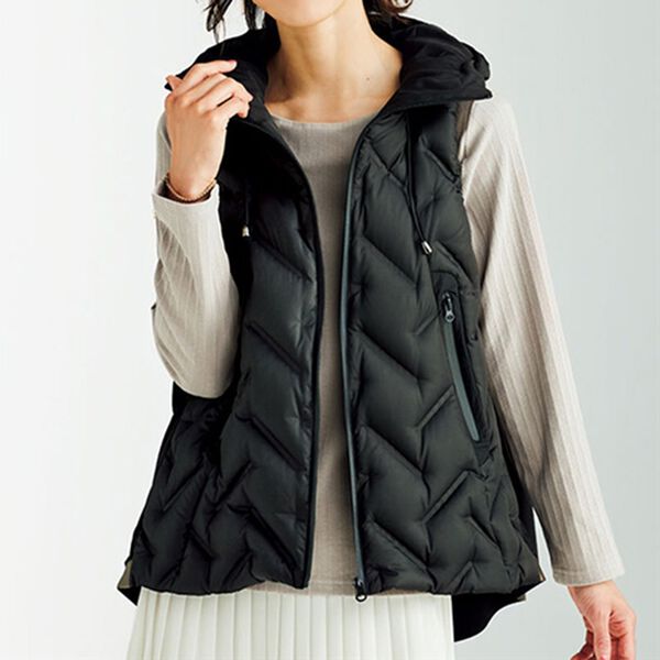 BELLUNA（ベルーナ）の「シームレスダウンデザインベスト（ベスト）」｜詳細画像