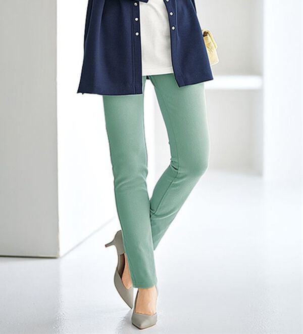 BELLUNA（ベルーナ）の「美ストレッチ素材レギンスパンツ（スパッツ・レギンス）」｜ミントブルー