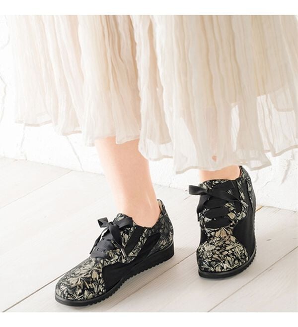 ルフラン（ルフラン）の「涼しげメッシュで快適！花柄レースアップシューズ（フラットシューズ）」｜詳細画像