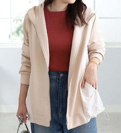 BELLUNA（ベルーナ）の「異素材切替フードジャケット（ノーカラージャケット）」