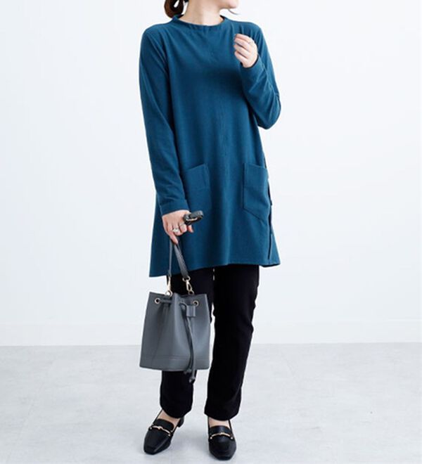 BELLUNA（ベルーナ）の「ボトルネック裾ボタンデザインチュニック（チュニック）」｜詳細画像