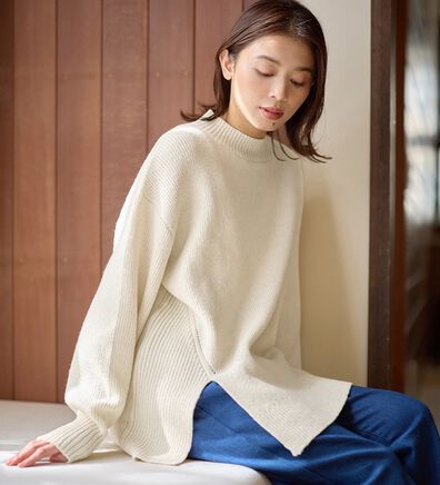 Viola e Viola（ヴィオラ エ ヴィオラ）の「【毛玉になりにくい・静電気防止】サイドスリットハイネックニット（ニット・セーター）」