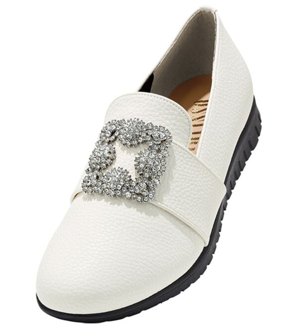 ルフラン（ルフラン）の「ビジューモチーフシューズ（フラットシューズ）」｜ホワイト
