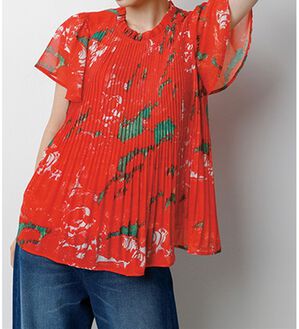 RANAN（ラナン）の「【ａｂｌｅ　ａｒｔ】フリル衿プリーツ使い（ブラウス）」｜レッド系花柄