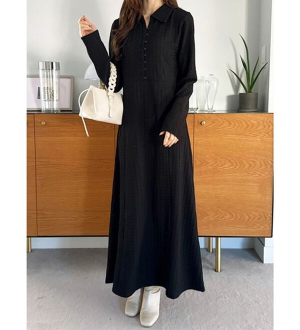 GeeRA（ジーラ）の「ポロ衿表面感素材マーメイドワンピース（カットソーワンピース）」｜ブラック