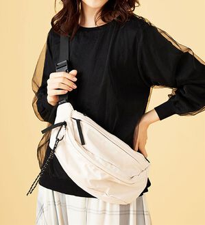 BELLUNA（ベルーナ）の「ハンズフリーで快適！軽量ボディバッグ（その他バッグ）」｜詳細画像