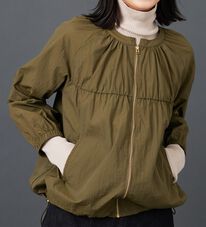 BELLUNA（ベルーナ）の「シアー素材ギャザーデザインブルゾン（ブルゾン）」