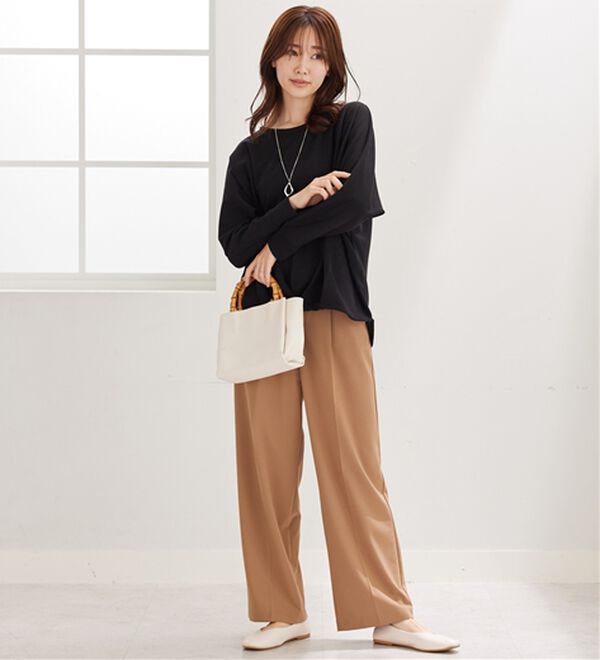 BELLUNA（ベルーナ）の「【新色追加】【2点セット】ネックレス付裾タックデザインプルオーバー（カットソー）」｜詳細画像