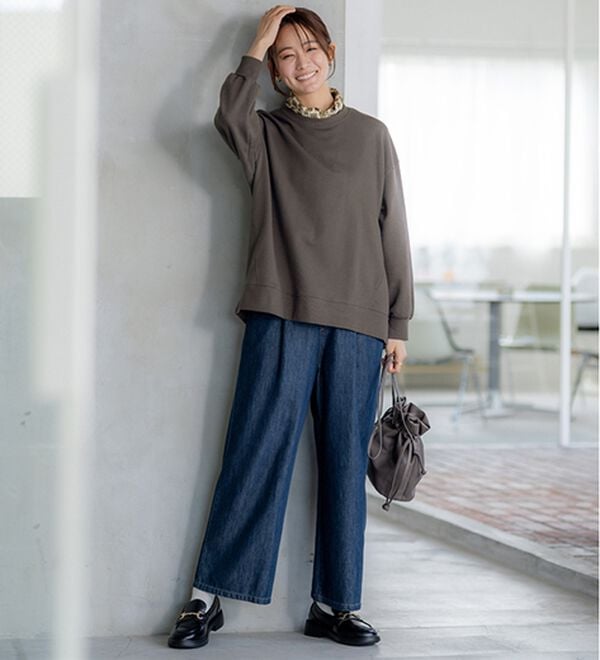 BELLUNA（ベルーナ）の「軽やか綿混！大人サマ見えスウェット（カットソー）」｜詳細画像