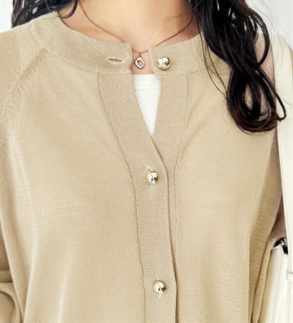 GeeRA（ジーラ）の「ゴールドボタンシアーカーディガン（ニットカーディガン）」｜詳細画像