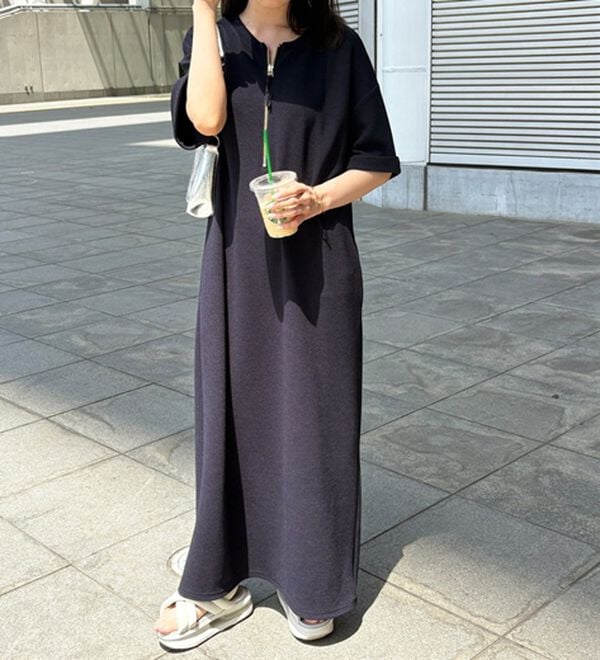 GeeRA（ジーラ）の「【ひんやり/着痩せ】ハーフジップ大人Ｔシャツワンピース（カットソーワンピース）」｜詳細画像
