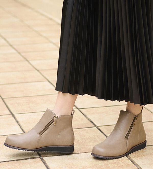 BELLUNA（ベルーナ）の「ゆったり５Ｅダブルファスナーブーツ（ブーツ）」｜詳細画像