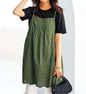 BELLUNA（ベルーナ）の「刺しゅう使いキャミチュニックアンサンブル（チュニック）」｜カーキ