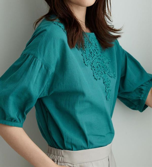 BELLUNA（ベルーナ）の「華やかモチーフレースデザインブラウス（ブラウス）」｜詳細画像