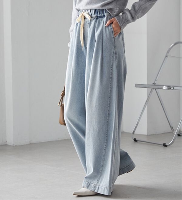 RANAN（ラナン）の「2タックワイドイージーデニムパンツ（フルレングスパンツ）」｜ライトブルー