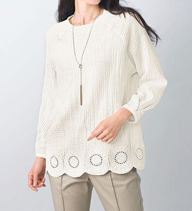 VINNO（ヴィノ）の「刺しゅうプルオーバーブラウス（ブラウス）」