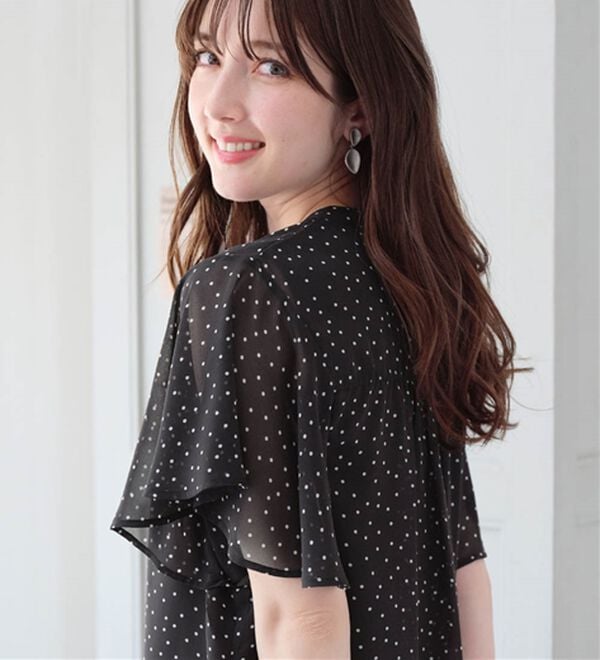 alotta（アロッタ）の「【接触冷感】インナー付ピンタックデザインブラウス【イエベ・ブルべ】（ブラウス）」｜詳細画像