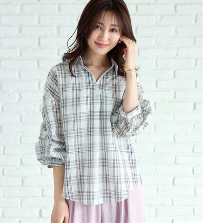 BELLUNA（ベルーナ）の「袖タックデザインスキッパーシャツ（シャツ）」