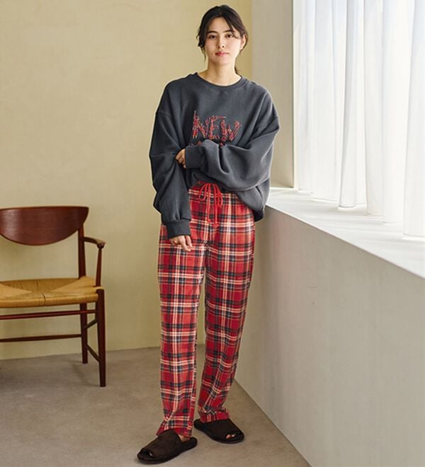 LAVIENNE（ラヴィエンヌ）の「肌側綿１００％あったかフリースボトム（その他パンツ）」｜詳細画像