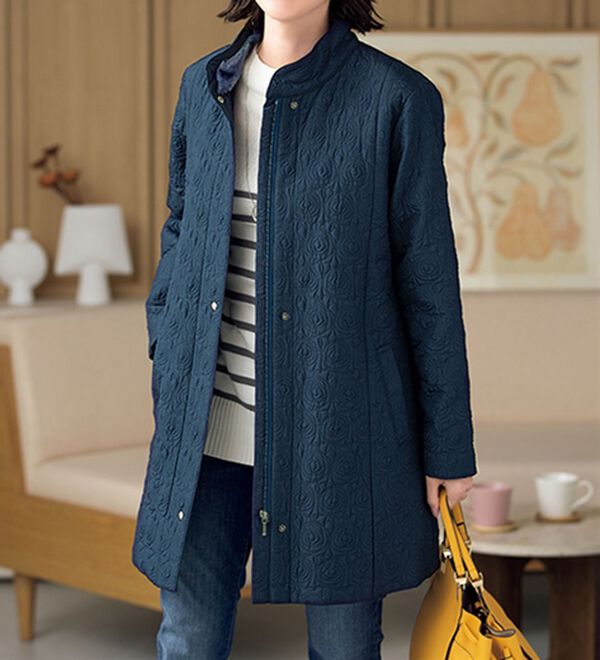 ルフラン（ルフラン）の「花柄キルトの上品ジャケット＜キリッツ＞（その他ジャケット）」｜ネイビー