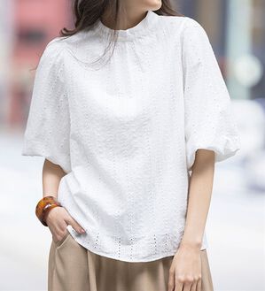 RANAN（ラナン）の「ひんやり！綿１００％ボリューム袖レースブラウス（ブラウス）」｜オフホワイト