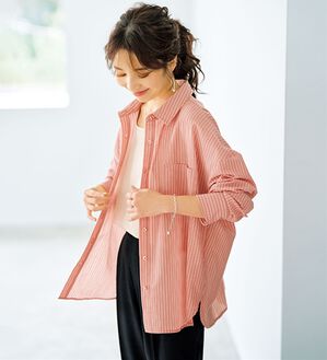 BELLUNA（ベルーナ）の「【快適Ｌａｂ．】シワになりにくい！バックシャーリングデザインシャツ（シャツ）」｜コーラル系ストライプ