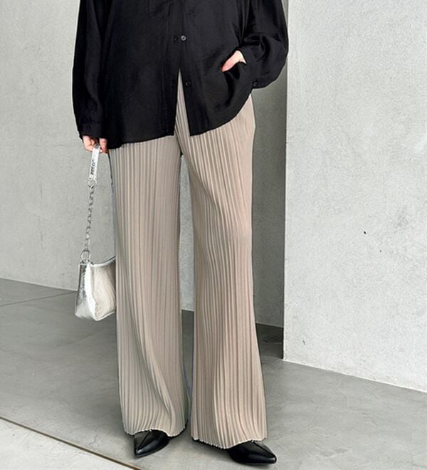 GeeRA（ジーラ）の「セルフカットセミワイドプリーツパンツ（フルレングスパンツ）」｜詳細画像