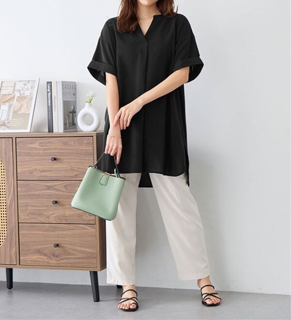 alotta（アロッタ）の「スキッパーとろみブラウスチュニック（ブラウス）」｜詳細画像