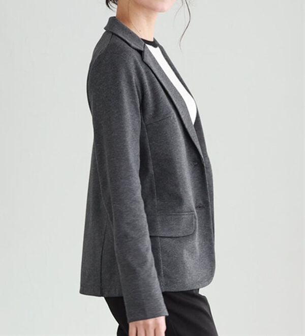 Pierrot（ピエロ）の「ＯＮ／ＯＦＦ使えるポンチ素材テーラードジャケット（テーラードジャケット）」｜詳細画像