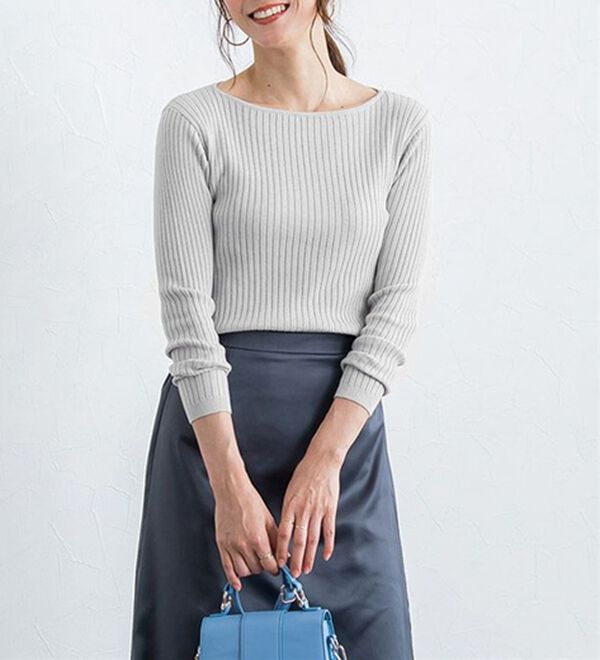 Pierrot（ピエロ）の「【選べるネック】華奢見え綿混リブニット（ニット・セーター）」｜詳細画像