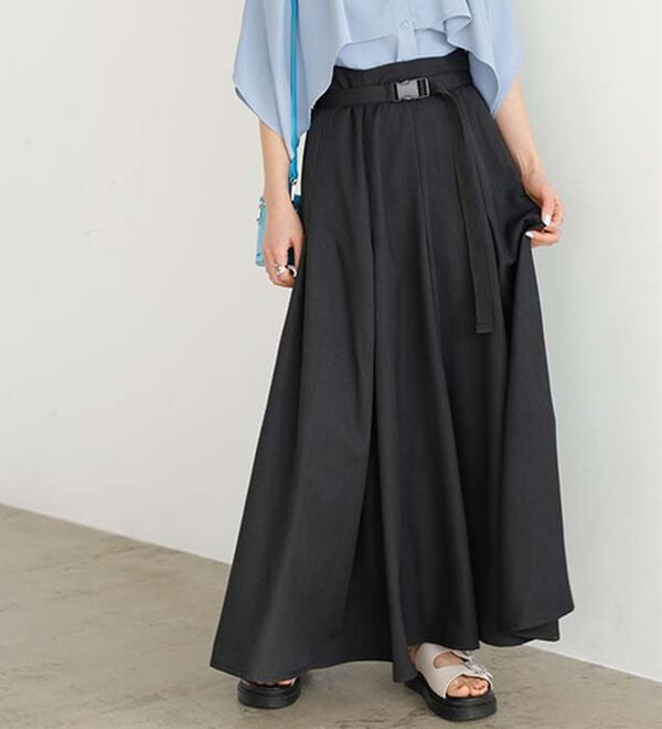 GeeRA（ジーラ）の「ワークベルト付フレアースカート（ロングスカート）」｜ブラック