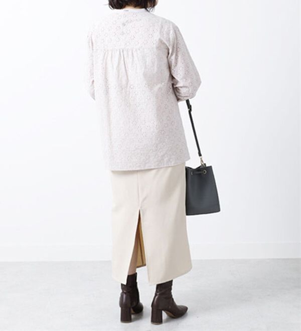 BELLUNA（ベルーナ）の「華やかオーバーレース使いブラウス（シャツ）」｜詳細画像