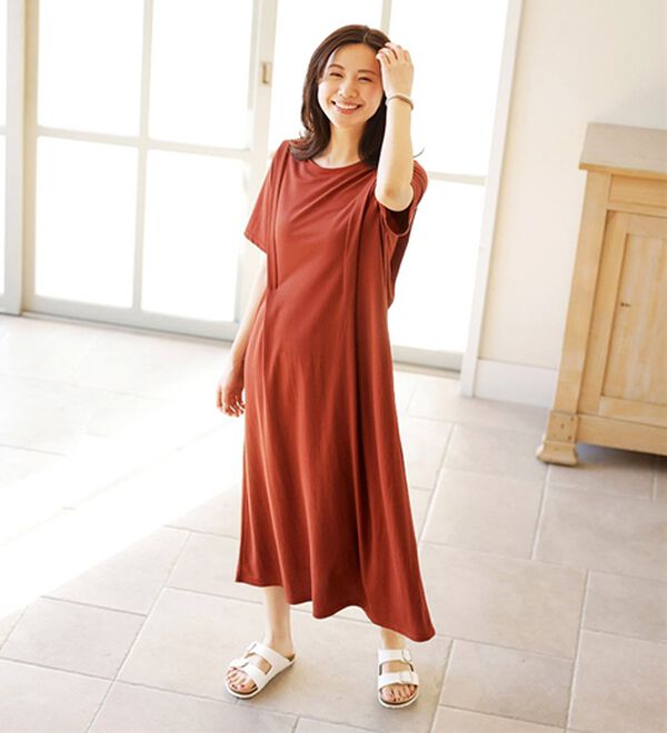 BELLUNA（ベルーナ）の「ヒンヤリ！タック使いかのこワンピース（カットソーワンピース）」｜詳細画像