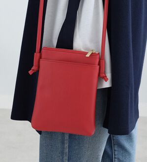 BELLUNA（ベルーナ）の「カラーショルダーバッグ（ショルダーバッグ）」｜ダークレッド