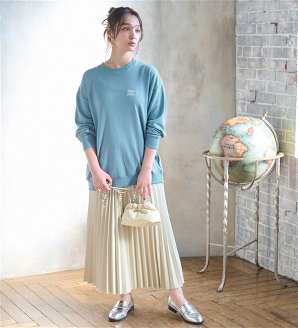 BELLUNA（ベルーナ）の「＜Ｄｉｓｎｅｙ＞【ミッキー＆フレンズ】バックプリントトレーナー（トレーナー・スウェット）」｜詳細画像