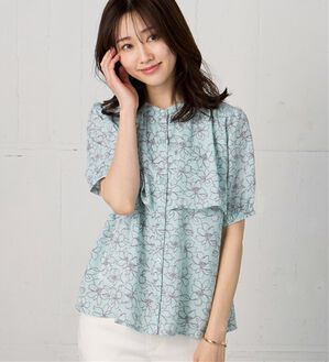 BELLUNA（ベルーナ）の「ケープ風デザインブラウス（ブラウス）」｜ブルー系花柄