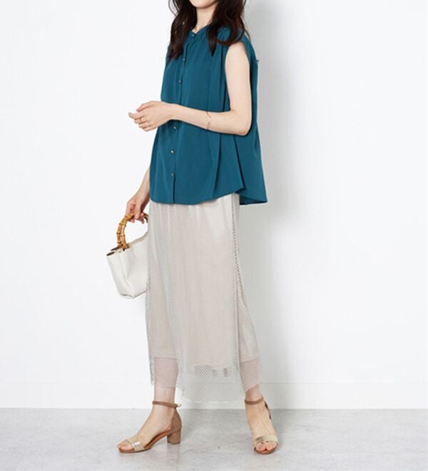 BELLUNA（ベルーナ）の「ギャザー使いフレンチスリーブブラウス（ブラウス）」｜詳細画像